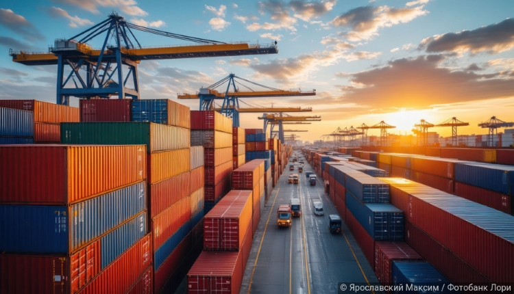 Drewry пошел вверх: транстихоокеанские ставки рванули на 7% на фоне отмены рейсов Drewry пошел вверх: транстихоокеанские ставки рванули на 7% на фоне отмены рейсов