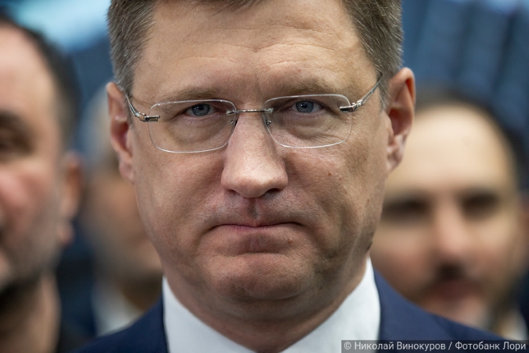 Двигатель остывает, но не глохнет: вице-премьер РФ измерил падение спроса в 20–30% от пика
